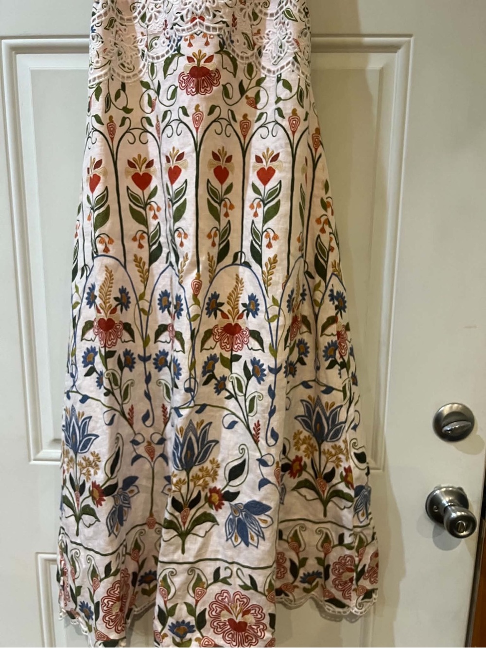 FARM Rio Cream Maxi Dress with Multicolor Floral Embroidery Size Medium - Picture 4 of 10